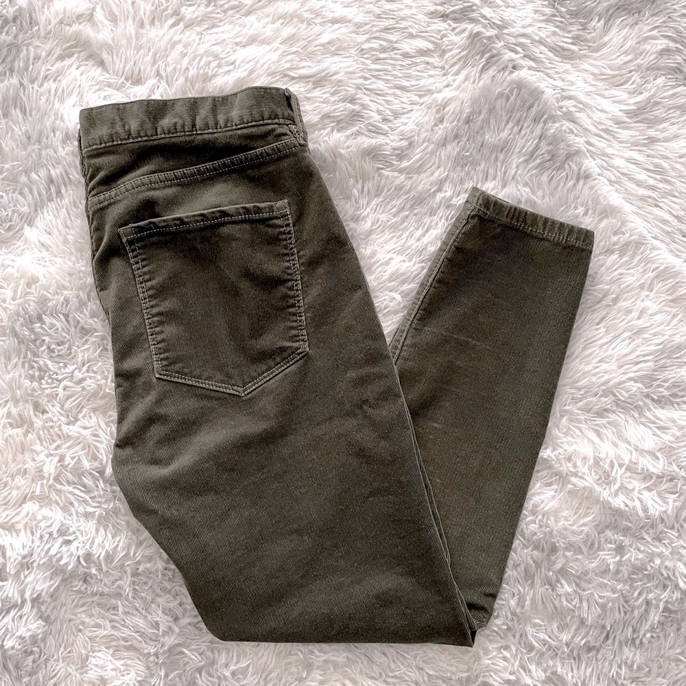 Banana Republic Green Cords. Size 30P - Picture 3 of 7